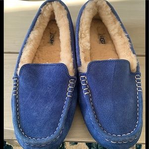 COZY UGG MOCCASINS!